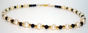 Garnet and freshwater pearl necklace
